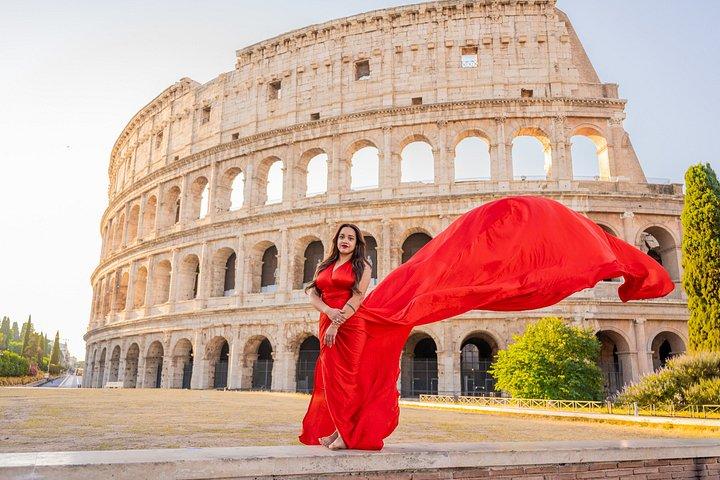 Rom: Fotoshooting in fliegendem Kleid