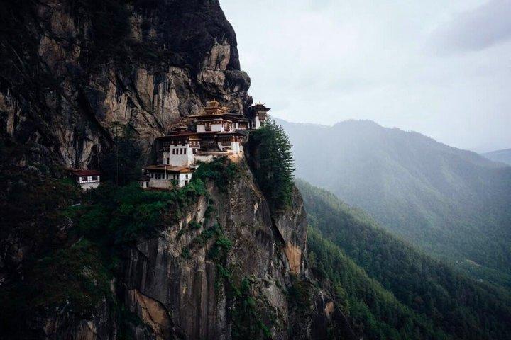 Tour de Patrimonio de 7 Días en Bután: Paro, Thimphu, Punakha y Wangdue