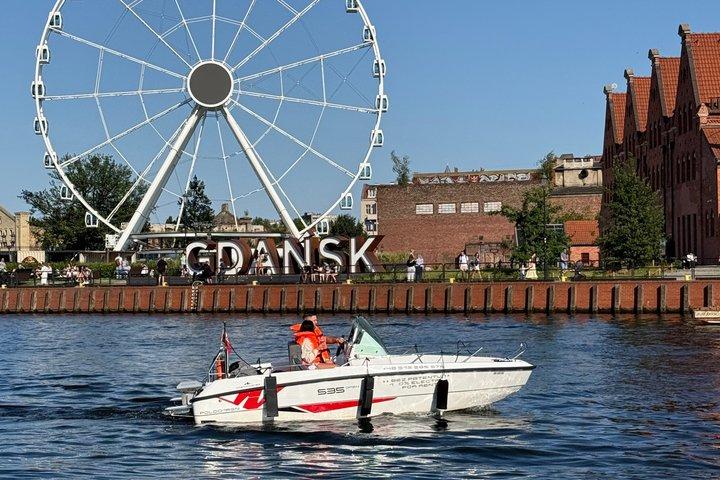 Huur privé-elektrische boot in Gdańsk, geen rijbewijs nodig