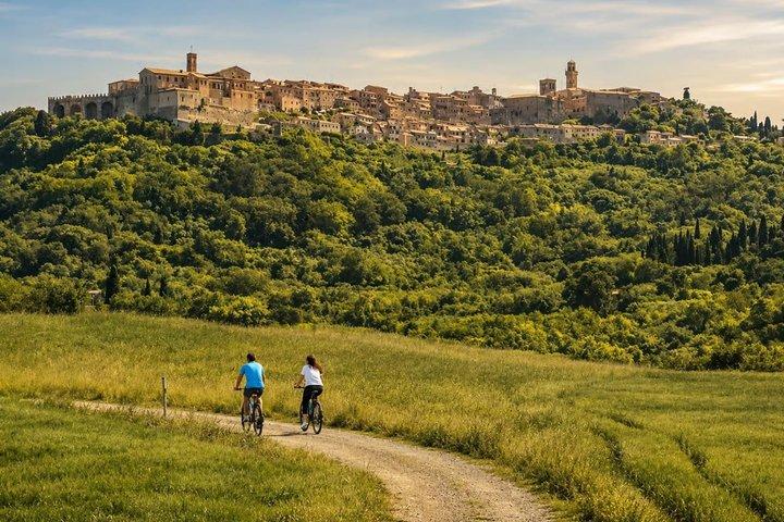 Montepulciano Val d'Orcia E-Bike Tour to Pienza and Monticchiello