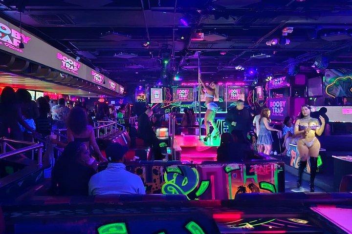 Miami: Ultimative Bootsparty mit Open Bar, DJ & After-Party