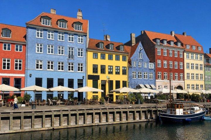 Podcast Tour Copenhagen Royals Canals and the Fairytale Illusion