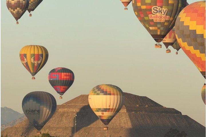 Balloon flight, Mexico City transport, Cave breakfast, Pyramids