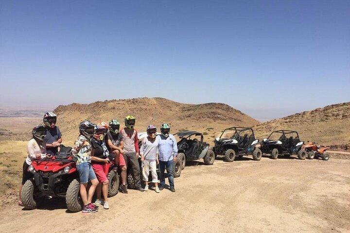 Avventura in buggy di mezza giornata nel deserto di Agafay con pranzo locale