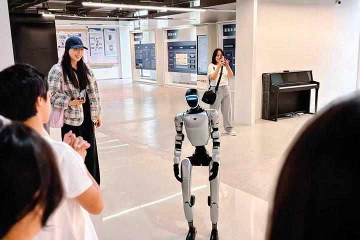 Hangzhou Tech Tour with Alibaba Campus and AI Experience