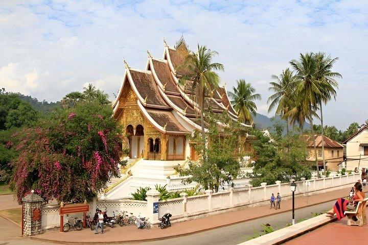 Luang Prabang UNESCO Heritage City and Pak Ou Caves Tour