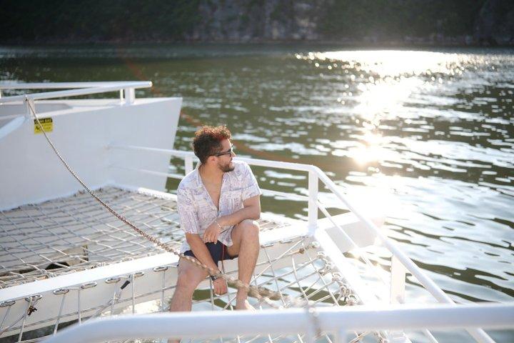 ハロン・カタマランによるハロン湾＆ランハ湾豪華日帰りクルーズ