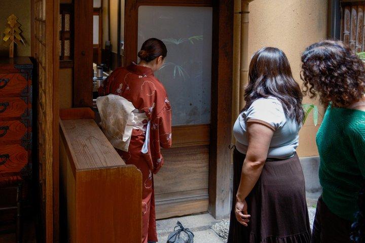 京都茶道と歴史的な町家ファンショップツアー