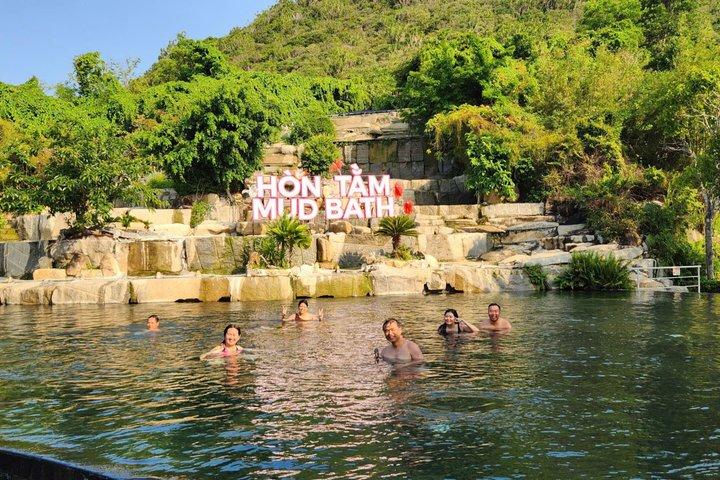 ニャチャン3島ツアー：シュノーケリング、漁村、泥風呂