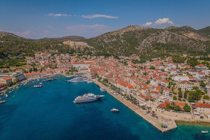 Tre isole: Brac, Hvar e isole Pakleni da Spalato