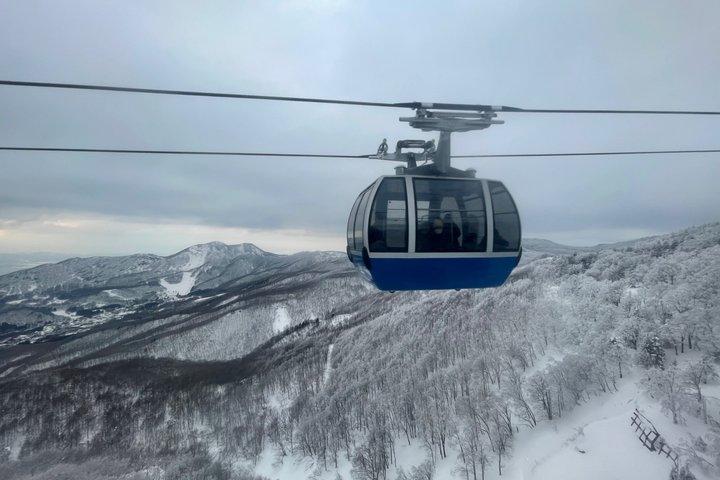 東京からのザオロープウェイとスノーモンスター日帰り旅行（電車）