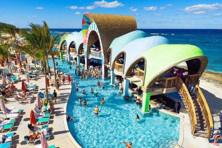 クルーズフレンドリーなナッソー観光とビーチエスケープ