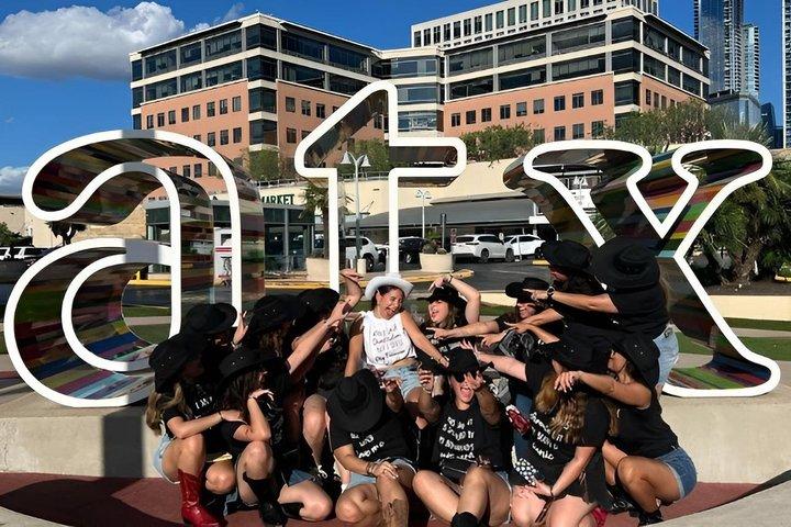 Excursão pública ao pub Pedal em Austin