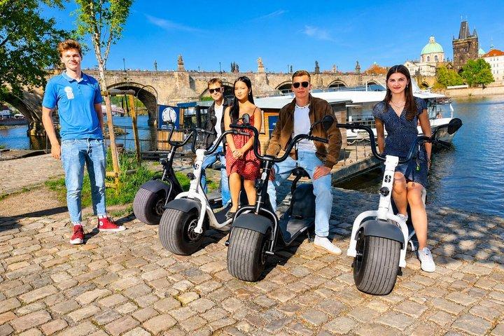 Prag Fat Tire E-Scooter Tour mit einem lokalen Guide