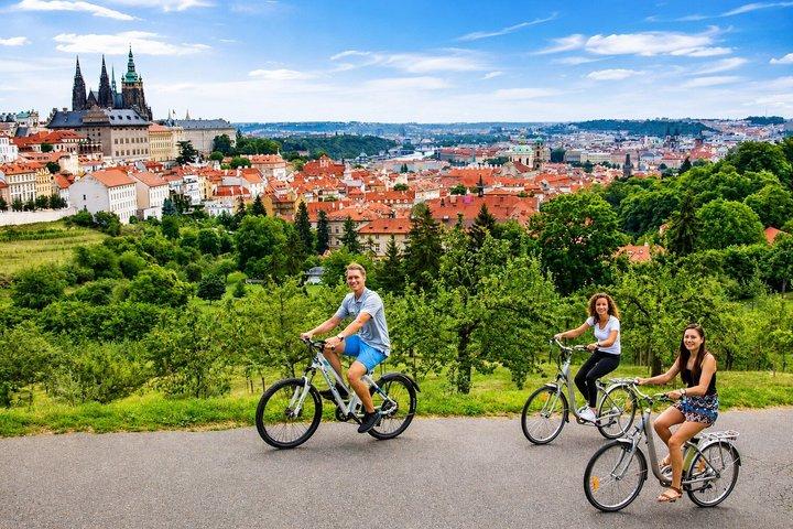 Prag E-Bike City Tour med en lokal guide