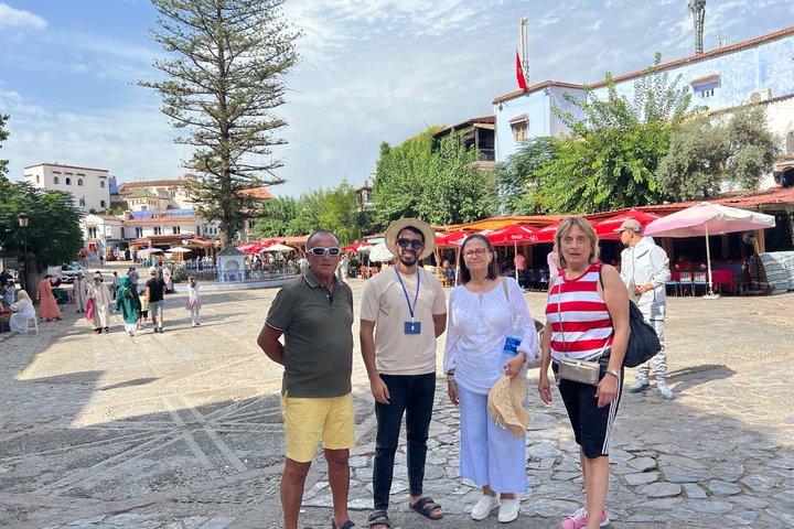 A Walking tour in Chefchaouen with Mohamed
