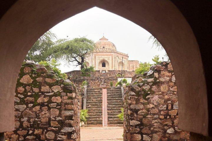 Qutub Minar and Mehrauli Archaeological Park Heritage Walk