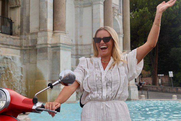 Roma Vespa Tour La Dolce Vita Experience and Photo Shoot