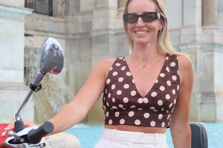 Roma Vespa Tour La Dolce Vita Experience and Photo Shoot