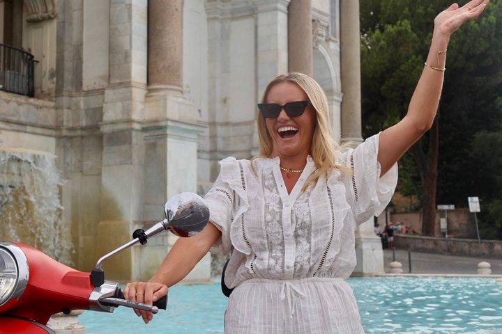 Roma Vespa Tour La Dolce Vita Experience and Photo Shoot
