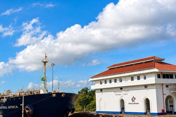 Panama Your Way Private Canal Experience with Lunch & Pickup