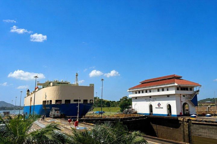 Panama Your Way Private Canal Experience with Lunch & Pickup