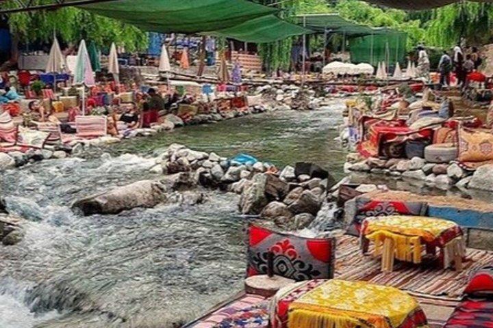 大理加渓谷アトラス山脈への日帰り旅行