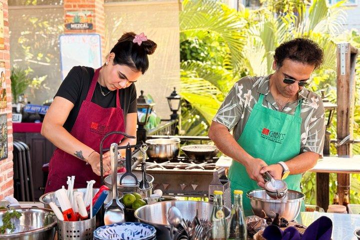 プエルト・バジャルタ市場ツアー、料理教室＆テキーラ試食