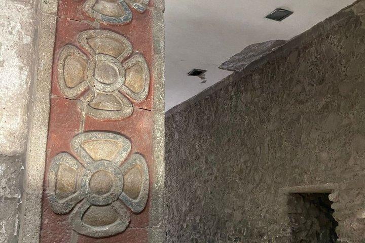 Teotihuacan Pyramids Private without tricks in the morning