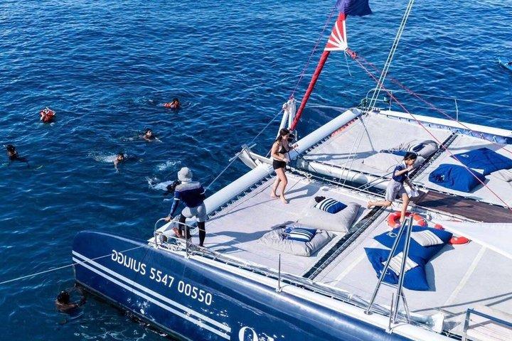 プーケットヨットパーティーコーラルラチャ諸島と夕日を眺める