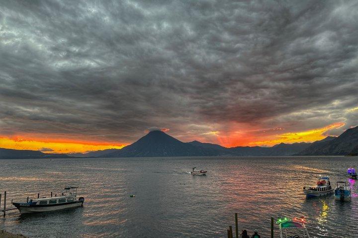 Kollektivbuss från Guatemala City till Atitlánsjön
