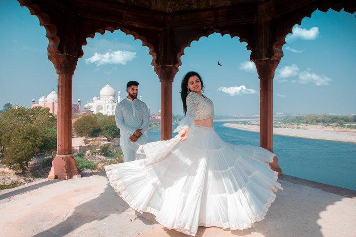 Private Taj Mahal,Agra Fort Day Trip From Delhi with 5-Star Lunch