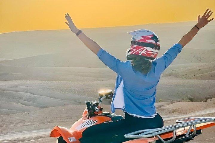 Agafay Desert Quad, Camel Ride & Dinner Show vanuit Marrakech