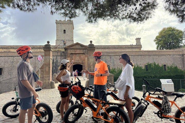 バルセロナモンジュイックEバイクツアー：城、景色＆見どころ