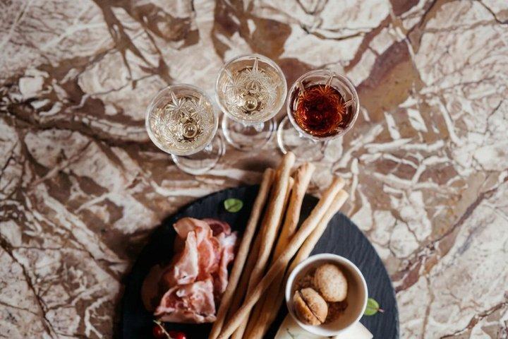 トリノ・ベルモット試飲体験と地元料理