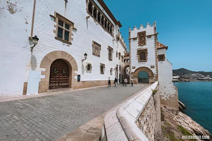 バルセロナ発 シッジス&タラゴナプライベートツアー