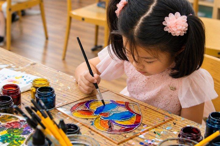 Stained Glass Painting Workshop in a Stylish Istanbul Atelier