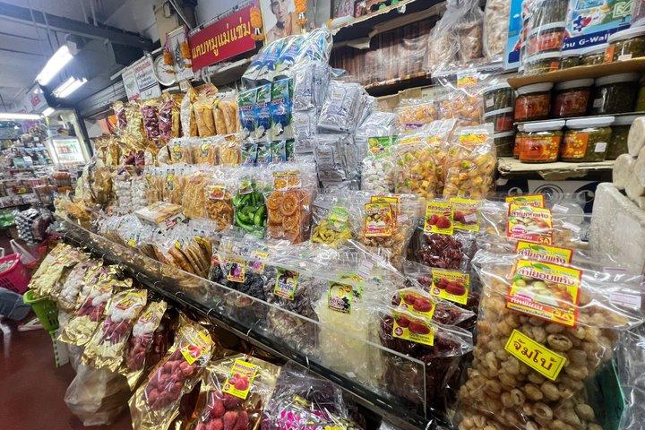 チェンマイ ストリートフードウォーキングツアーと試食