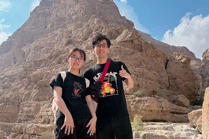 プライベート・ワディ・シャブ・アドベンチャー・シンクホール・フィンズ・ビーチツアー