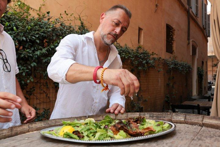 ローマのストリート フード ツアー 地元の人のように食べる