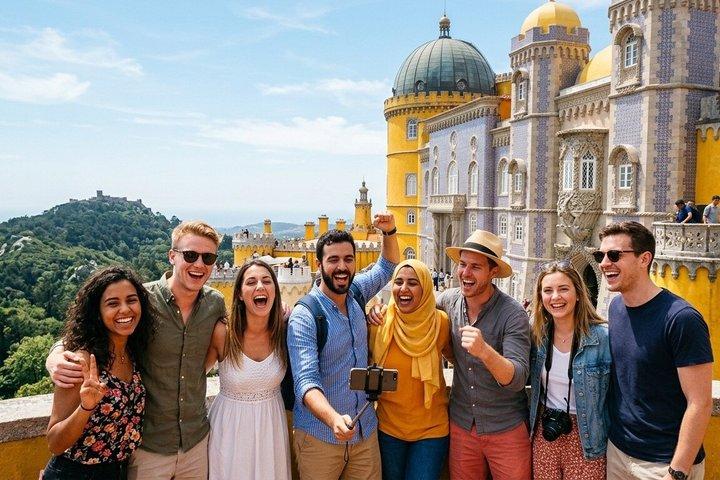 Sintra, Pena, Regaleira, Roca & Cascais Tour mit Abholung