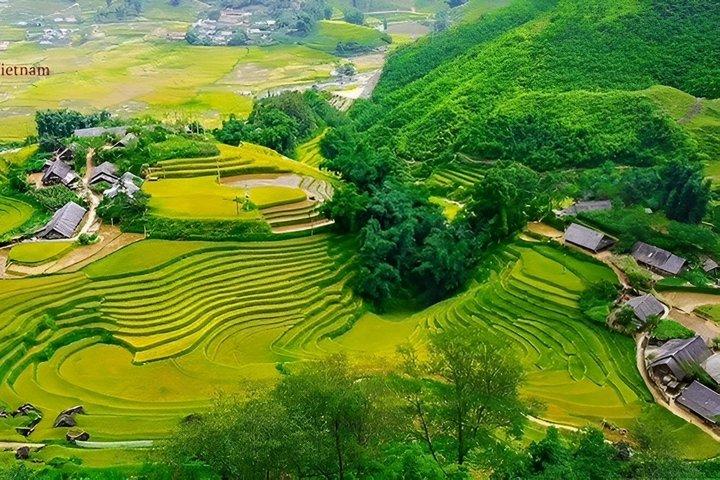 Private Sapa Eco Adventure Trek Hmong Villages with Local Lunch