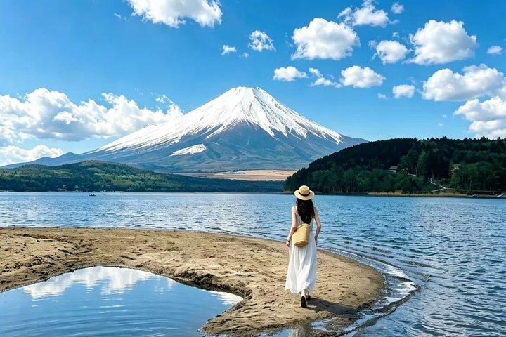 富士山・河口湖・大石公園満喫一日ツアー