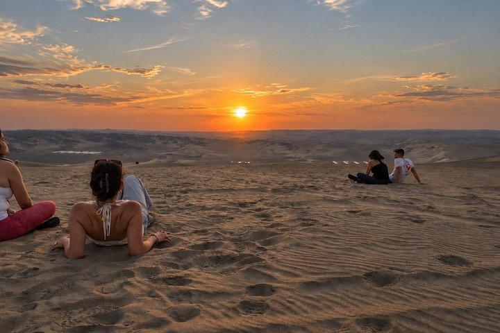 Huacachina: Buggy experience, dunes, and sunset in the desert