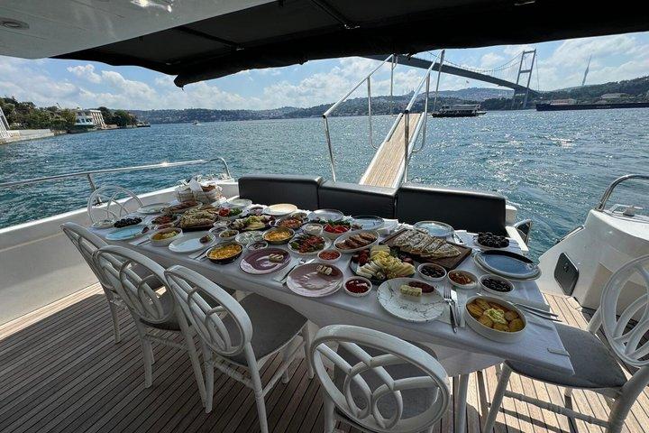 Istanbul Private Bosphorus Luxury Yacht 20m 65ft – 20 Guests