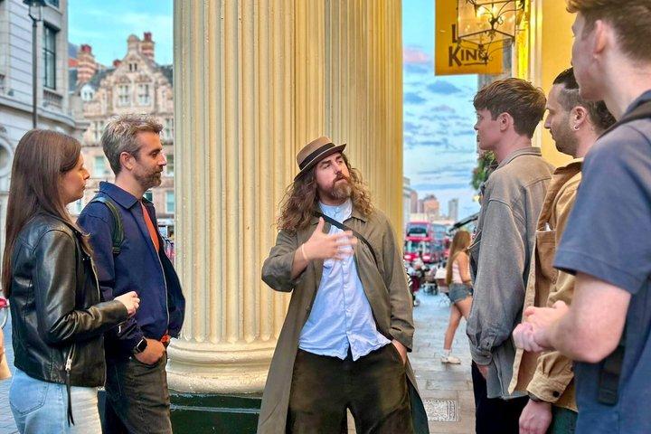 ロンドンのダークな歴史を巡る少人数ツアー