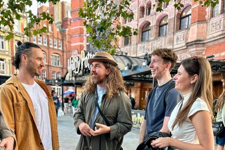ロンドンのダークな歴史を巡る少人数ツアー