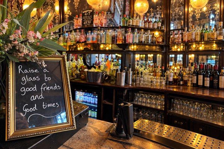 ロンドンのコヴェントガーデン歴史的パブツアー