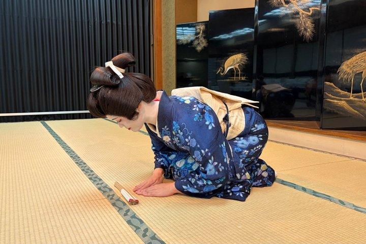 One Hour Geisha Show in Tokyo
