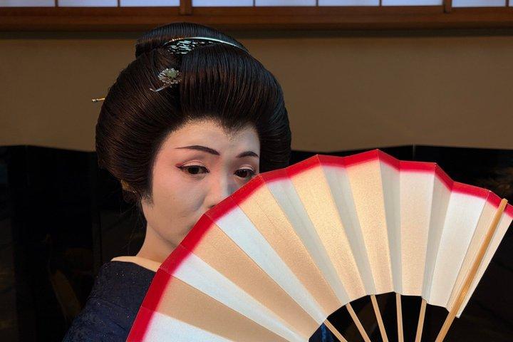 One Hour Geisha Show in Tokyo